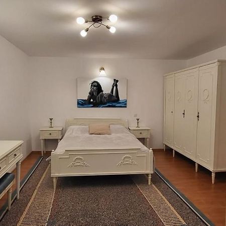 Cotroceni Accommodations Upstairs Bukarest Eksteriør billede